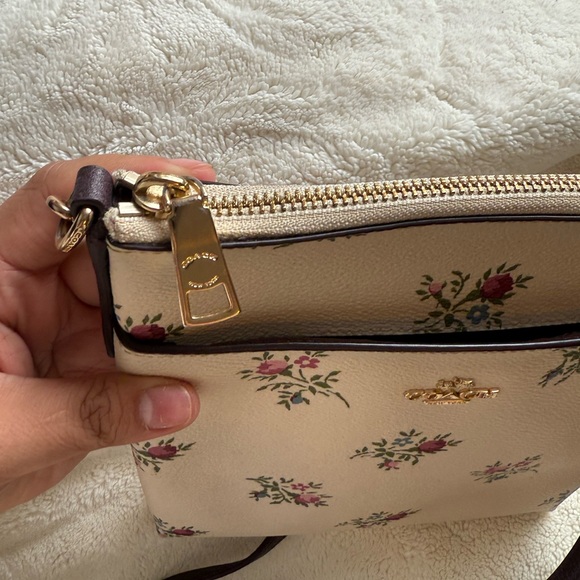 Coach Floral Crossbody Bag - Cream - Picture 6 of 8